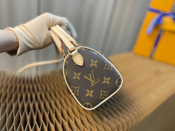 ルイヴィトンバッグ細部ディテール